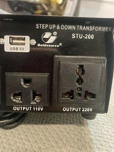 Goldsource STU-200 Watt Step Up Down Transformer 110\220V Voltage Converter